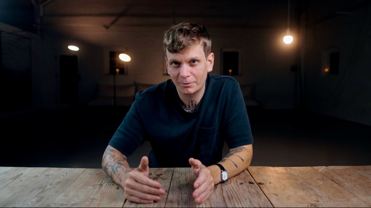 Frederik Trovatten holding a camera